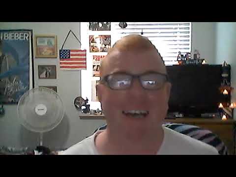 Reading The Wizard Of Oz movie storybook