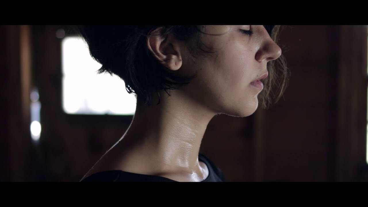 two cowards and a white wall between (dois covardes e uma parede branca no meio)