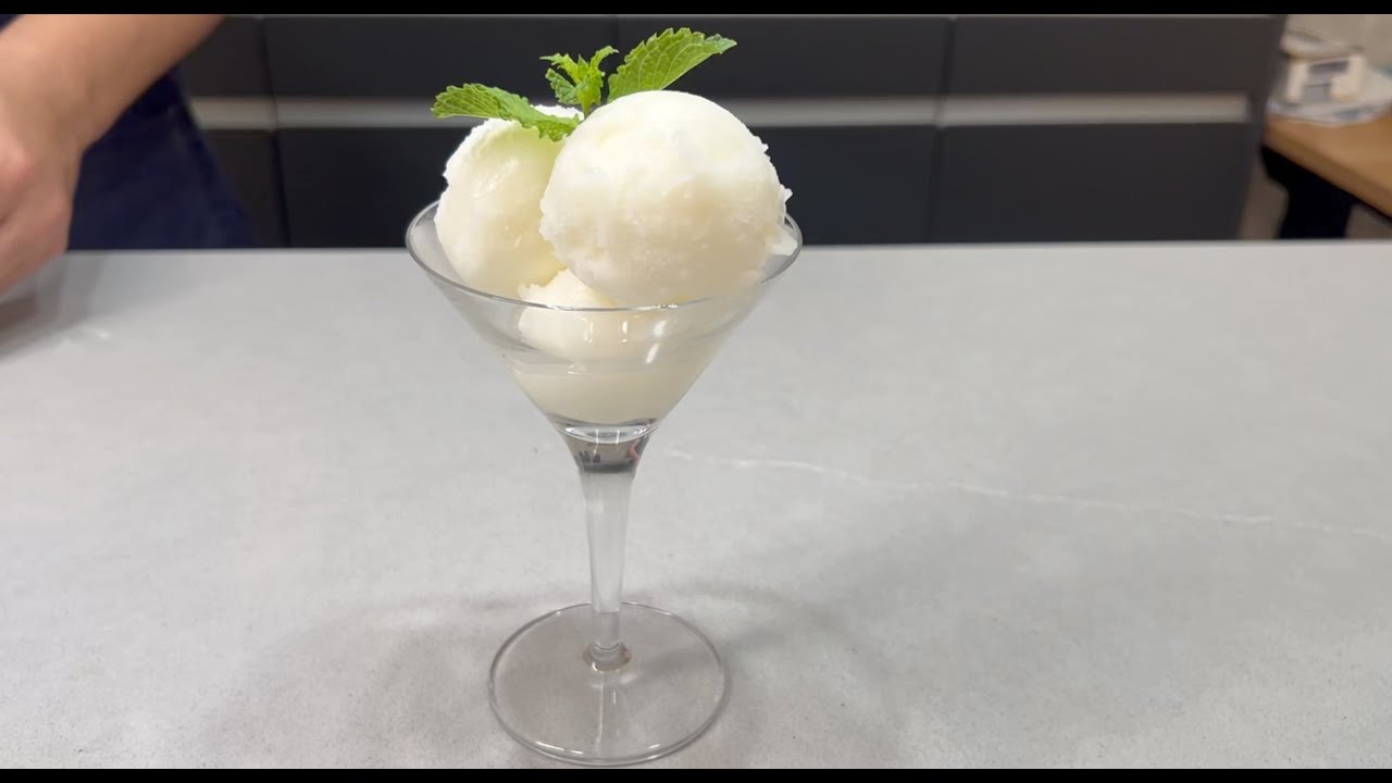 I segreti per preparare un sorbetto al limone nella cucina di casa