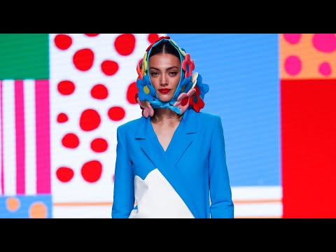 AGATHA RUIZ DE LA PRADA | Fall Winter 2021/2022 | Fashion Show