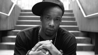 Black Milk - Love At 1st Mic (Instrumental)