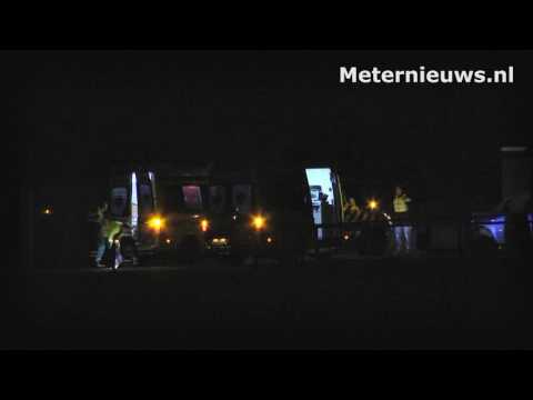 Ambulances en trauma heli naar Bergje in Dedemsvaart