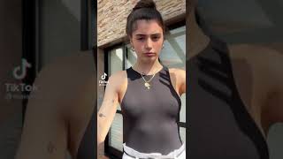 うっすら形出てるけど見えるかな[ノーブラTikTok]