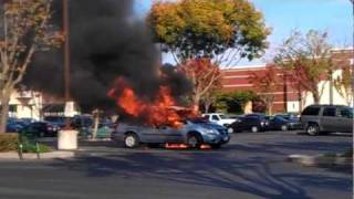 preview picture of video 'That vans on fire!'