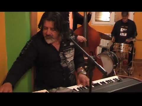 Rade Djurdjevac - Zatvori se