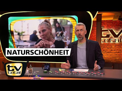 Giulia Siegel: Alles Natur und Beziehung flexibel | TV total