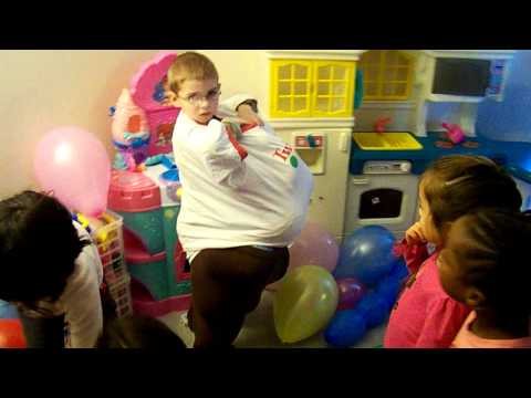 rayna-bday-balloon-stuffing.MOV