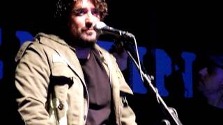 Antonio Orozco Aire en las espaldas