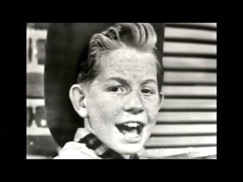 I Saw Mommy Kissing Santa Claus   JIMMY BOYD