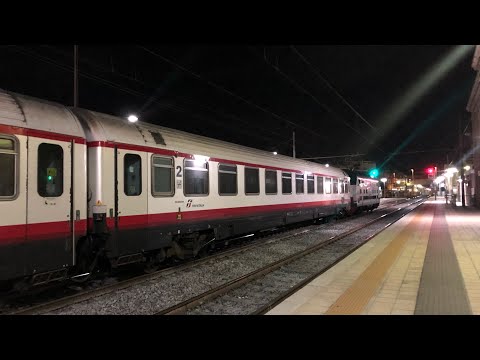 IL TRENO FRECCIA "NOTTE".. UNA STRANA & PARTICOLARE COMPOSIZIONE PER IL 752