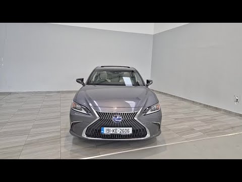 Lexus ES 300h Executive - Image 2