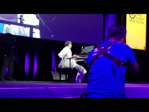 Soken plays Lost City and kicks a box (FFXIV Fan Fest 2016 Vegas)