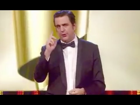 Bastian Pastewka hat EINSAMKEIT UND SEX UND MITLEID offenbar gefallen!  (ab 4. Mai im Kino!)