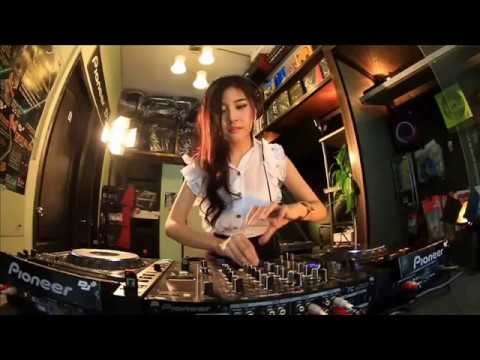 DJ SODIK - DISAAT AKU TERSAKITI TERBARU MANTAP NONSTOP 2018 BATAM{{{DJ EMERGENCY FULL BASS}}}