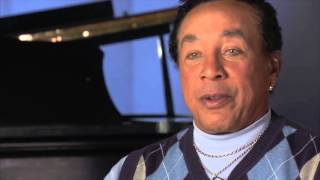 Smokey Robinson Tells Story of &quot;The Tears of a Clown&quot;
