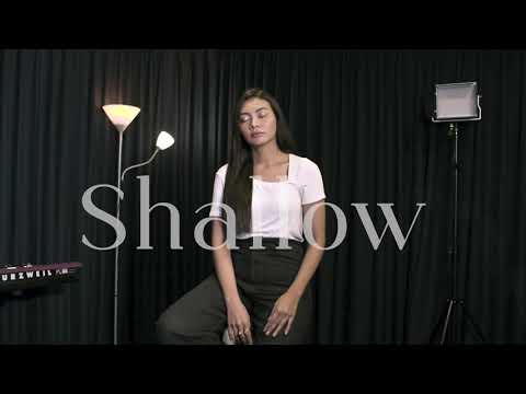Shallow - Lady Gaga & Bradley Cooper (Cover) by Gam Wichayanee