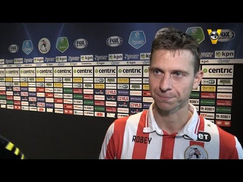 Mühren: ''Er is niet veel communicatie met Advocaat