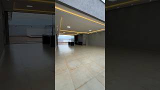 Casa de alto padrão, moderna e cheia de estilo no Setor Cristina II Expansão.