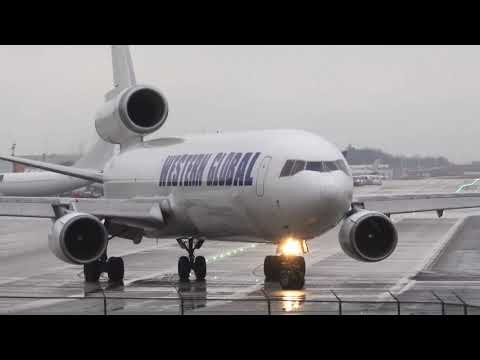Western Global Airlines Takeoff