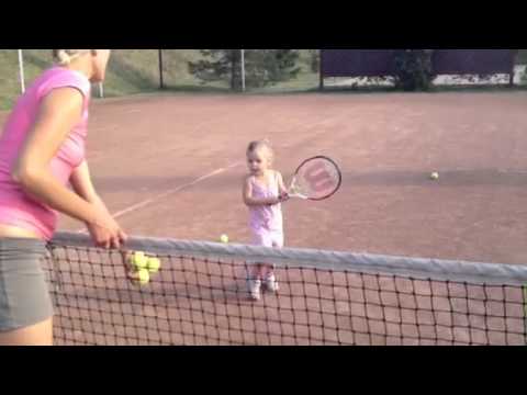 Ksenia Efremova tennis player 3 years old