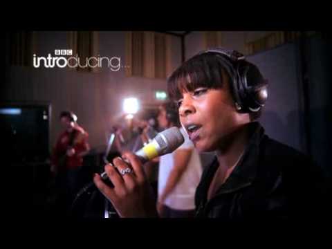 Lei-an - Round And Round (BBC Introducing session)
