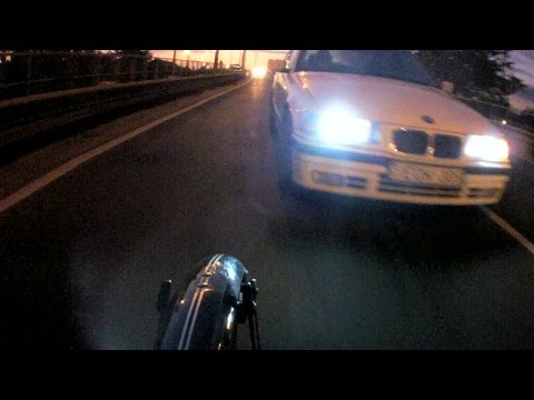 EOK-309 Dudál és leszorít az útról - Beeps at me and forces me off the road