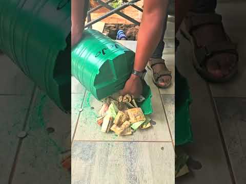 Broke His Piggy Bank After 5 Years 😱