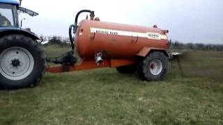 preview picture of video 'Spreading Slurry in Ballaghaderreen'