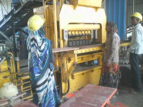 Fully Automatic Interlocking Concrete Block Making Machine