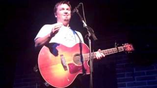 Edwin McCain singing Lucky One by Anders Osborne.AVI