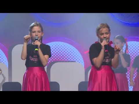 Lola i Petra Petrović- Sreća- revijalni program-Naša radost 2024.