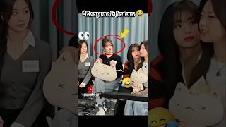 Download lagu Everyone Is Jeolous.😂 #shorts #ruka #ahyeon #babymonster #fyp #kpop mp3