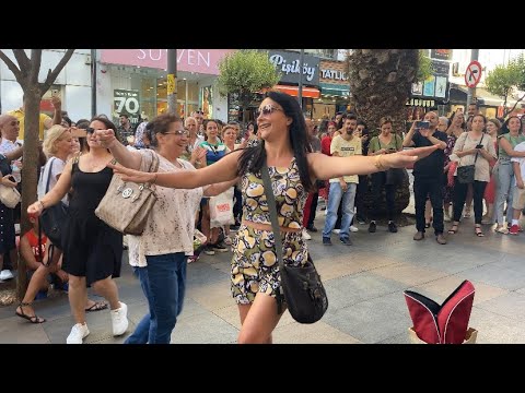 Güzel Kadın Grup Şamata’nın Ritimlerine Daha Fazla Dayanamadı 💃😍💃