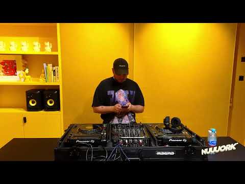 DJ HENTAI - Live from Berlin airport / Nuuuork pre-opening stream