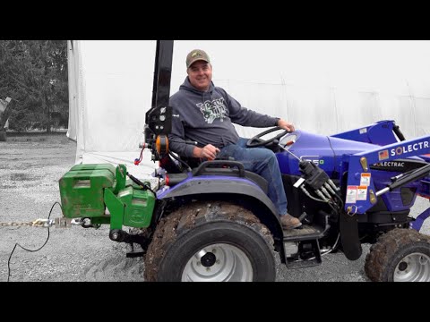 CAN THE ELECTRIC TRACTOR PULL ANYTHING? Solectrac e25 vs Deere TURBO 1038X Tractor PULL TEST!