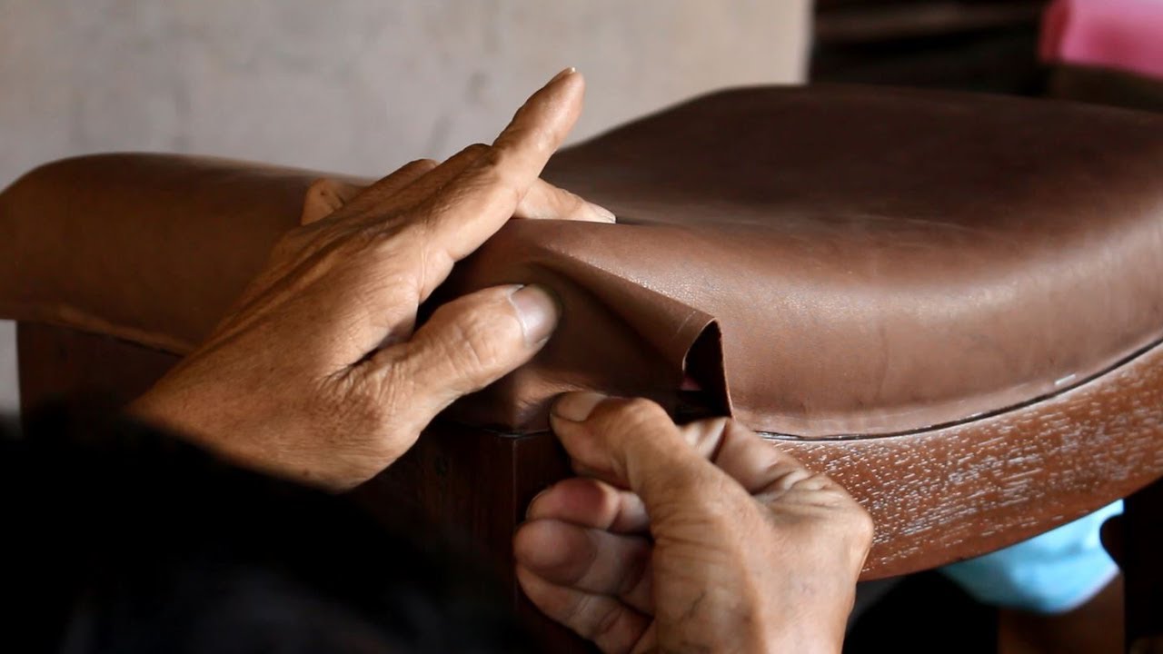 DIY Bar Stool Upholstery (Wrinkle Free!)