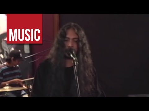 The Youth - "Laruan" Live!