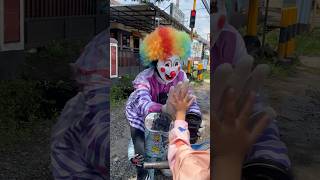 Download lagu BAYI GENDONG BADUT LUCU #shorts #viral #badut #badutlucu #lucu #joget #gendong #gemes #funny #cute mp3