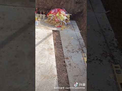 罕见的好兆头！二0二六年丙午岁四月初四日（甲午日，此日为天赦日）丁卯时下石安茔后，惊现蝴蝶，蛤蟆朝穴堂！正所谓：&ldquo;花若盛开，蝴蝶自来。&rdquo;实属罕见之好兆头！~~~福地等福人，福人待花开。今逢福主到...
