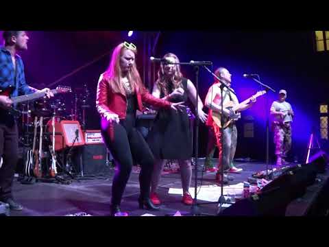 Tyršova společnost - Tyršova společnost - Vybílenej krám