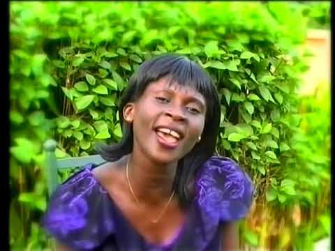 Esther Smith - Adze Ko (Official Video)