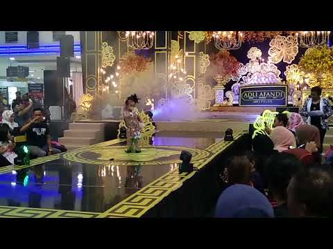 Lagu Julia perez by Sharifa Nur Qisya Alysha (3yrs)