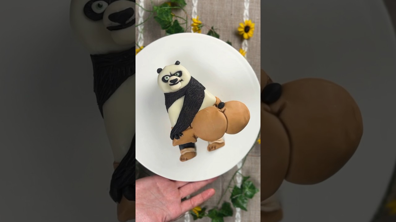 hit me baby one more time 🐼🍑👋 #kungfupanda #jackblack #cake #shorts