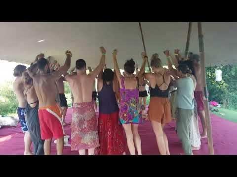 SOUNDMEDICINE RETREAT 2019 - DANCE OF UNIVERSAL PEACE mit Ijanna Sol und Max