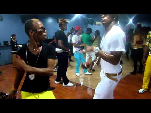 shakes pear/////colo squad