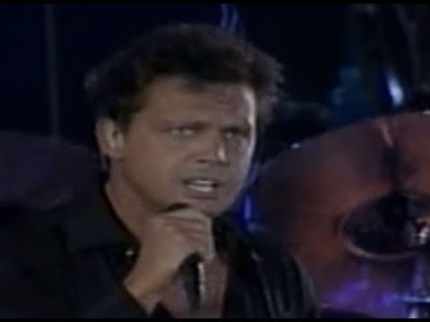 Luis Miguel - Hasta Que Me Olvides (Live - Estadio Azteca, México City 2002)