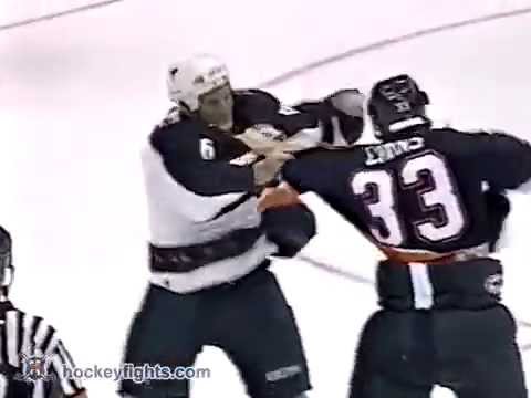 Eric Cairns vs Francis Lessard