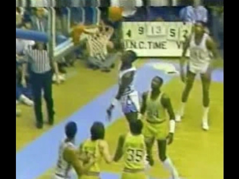 Michael Jordan vs. Jerry Reynolds - 29 points each in dunk showdown, LSU at UNC (1984)