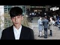 Singer Roy Kim appeared before the police over alleged sharing of porn/Pres. Moon-US trip Singer Roy Kim appeared before the police over alleged sharing of porn/Pres. Moon-US trip