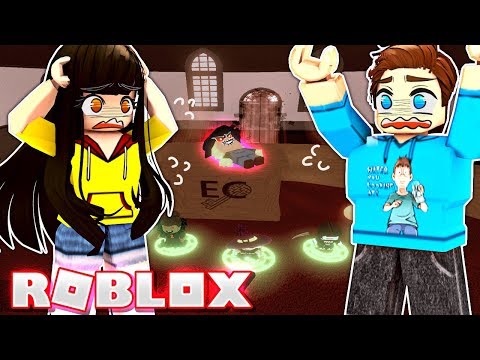 We Must Escape this SPOOKY Twilight Manor! (Roblox)